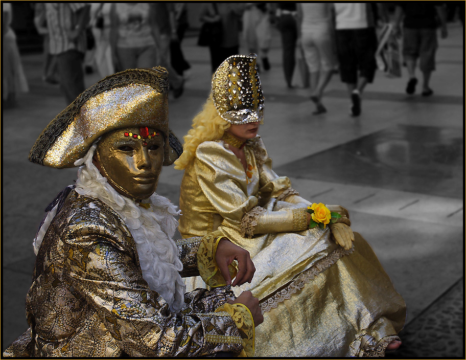 Masken und Menschen