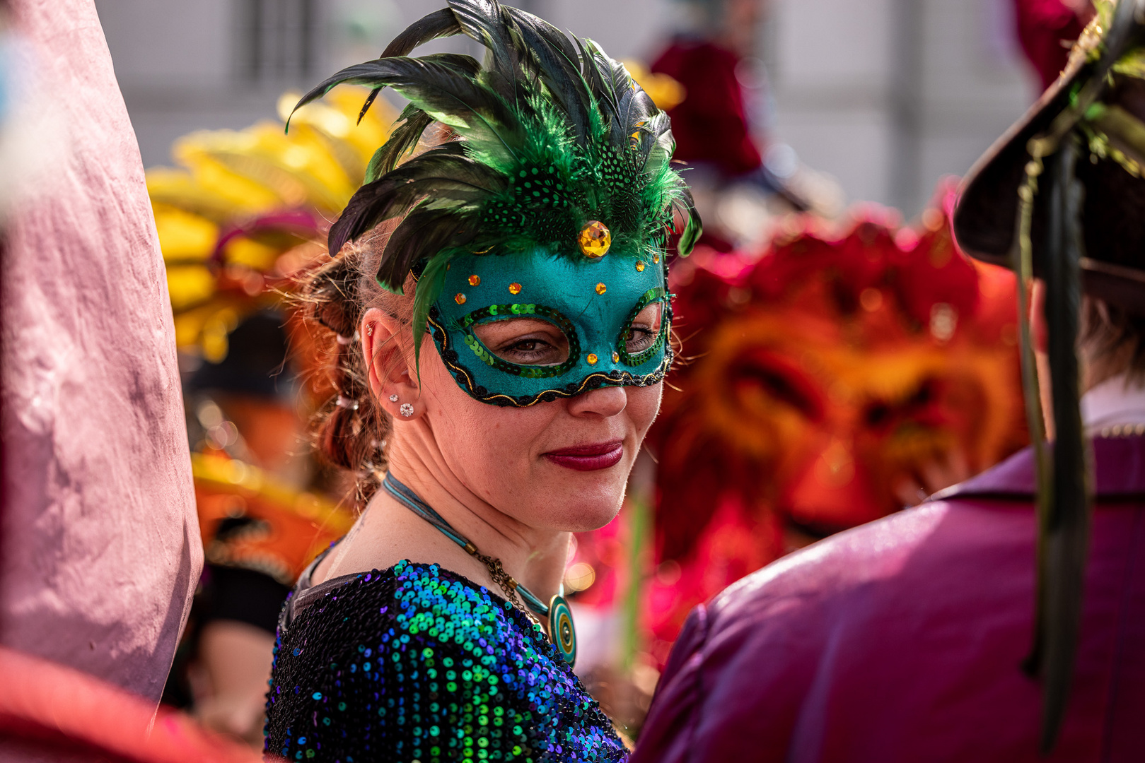 Maskenträgerin beim Karneval in Bremen