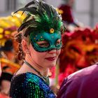 Maskenträgerin beim Karneval in Bremen