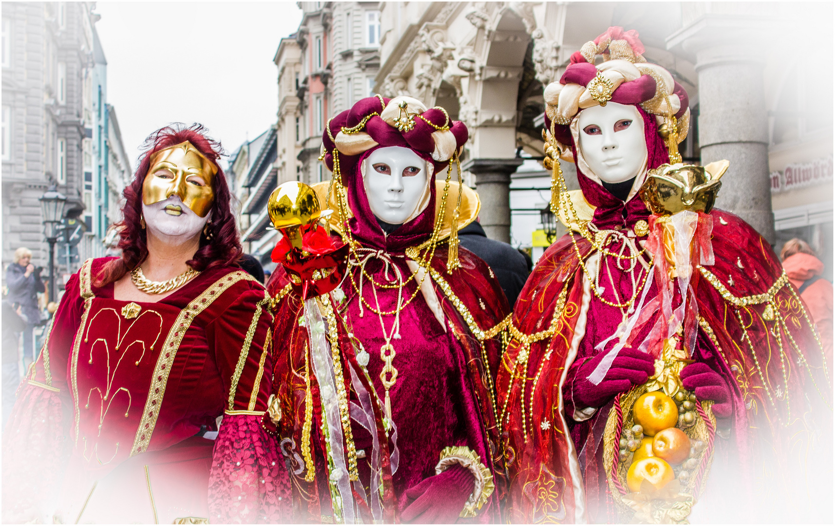  Maskenzauber an der Alster 11