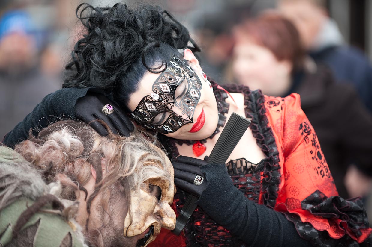 Maskenzauber an der Alster