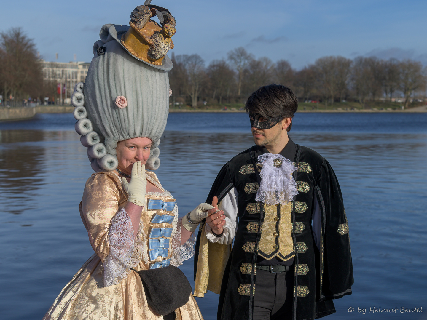 Maskenzauber an der Alster 6