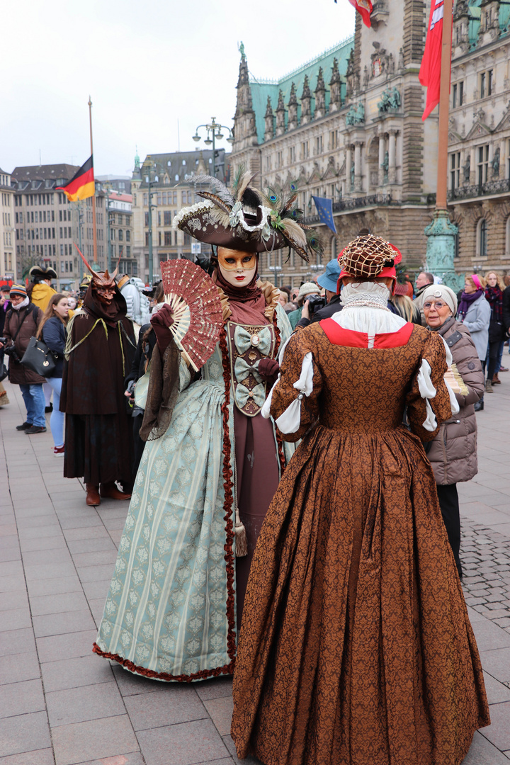 Maskenzauber an der Alster