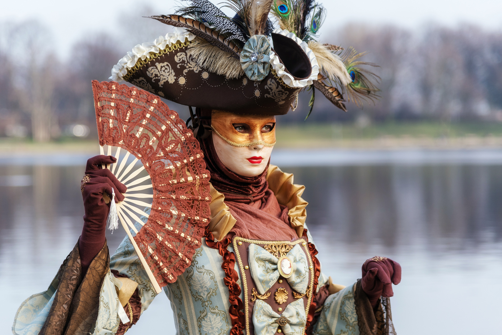 Maskenzauber an der Alster