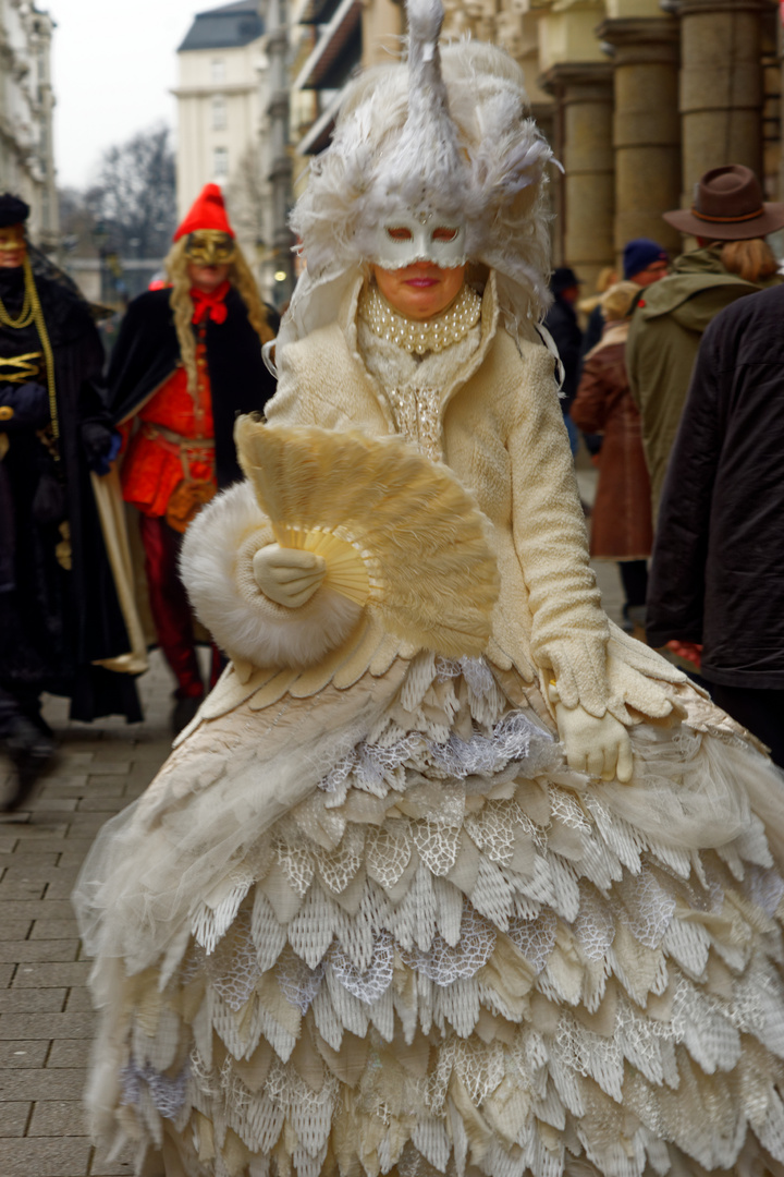 Maskenzauber in Hamburg X in Farbe