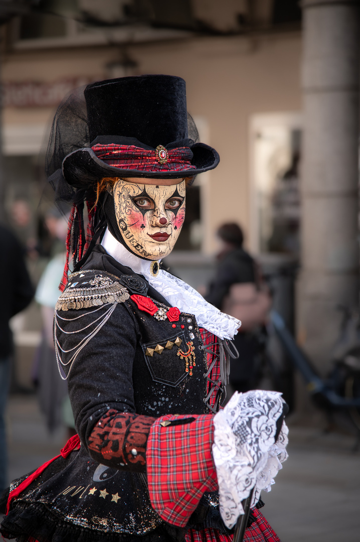 Maskenzauber -  Mit Zylinder