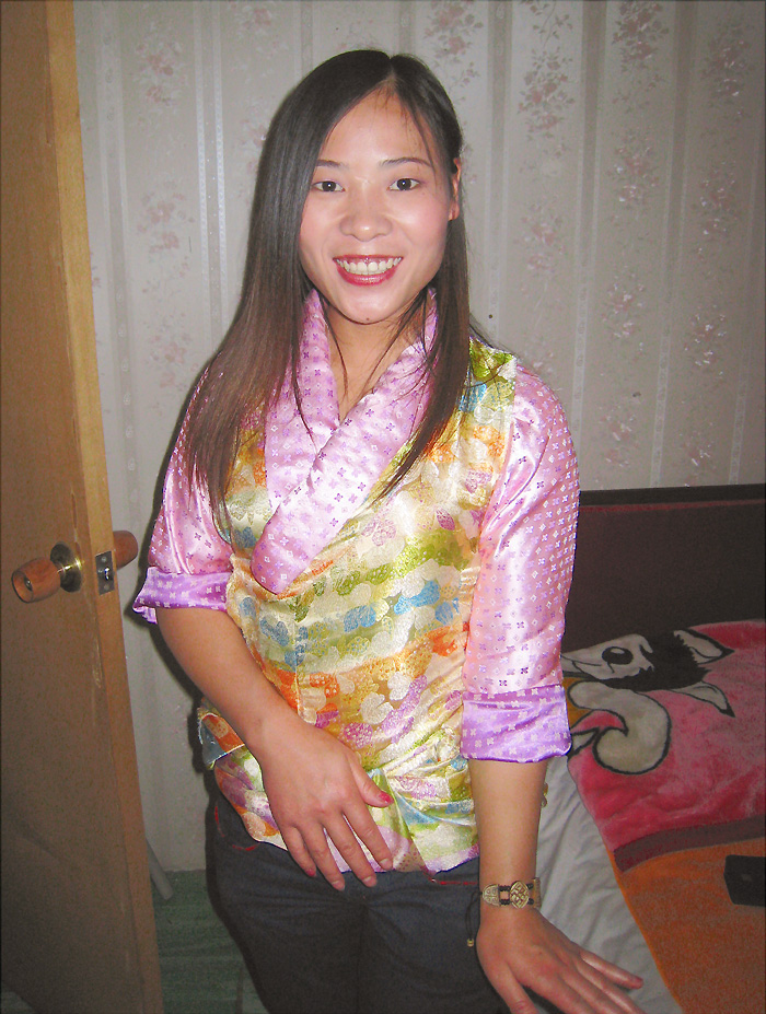 Massage Girl im Hotel Shigatse- Tibet