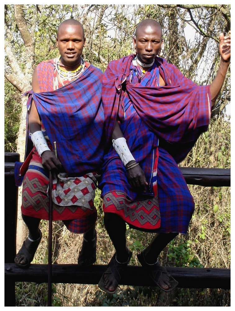 Massai at NgoroNgoro rim