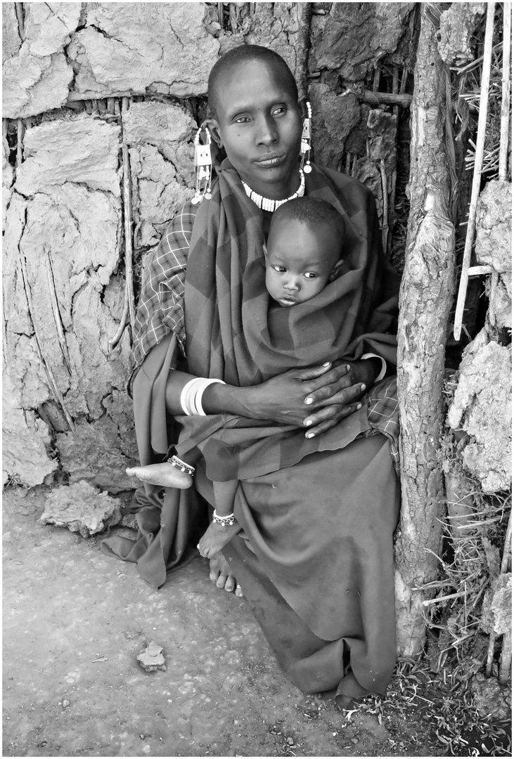 Massai-Frau mit Kind