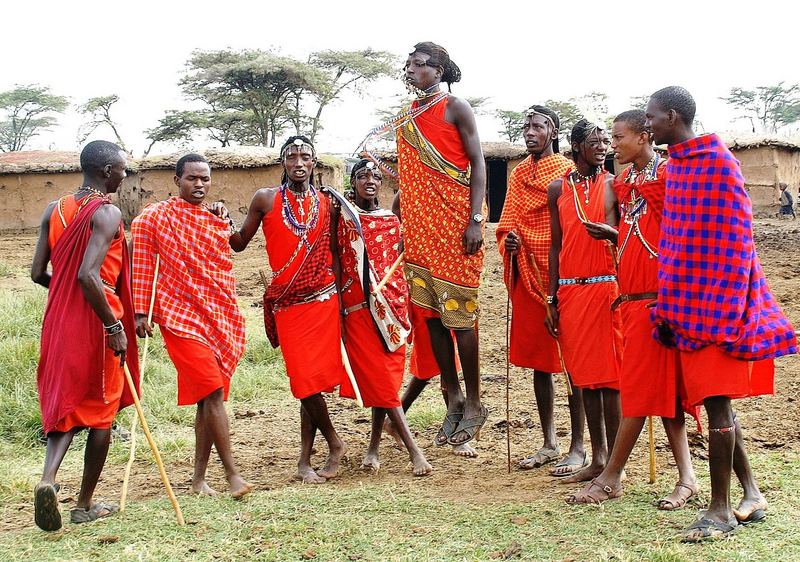 Massai-Krieger beim Tanz 2