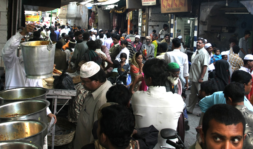 MASSEN SPEISUNG IN AJMER