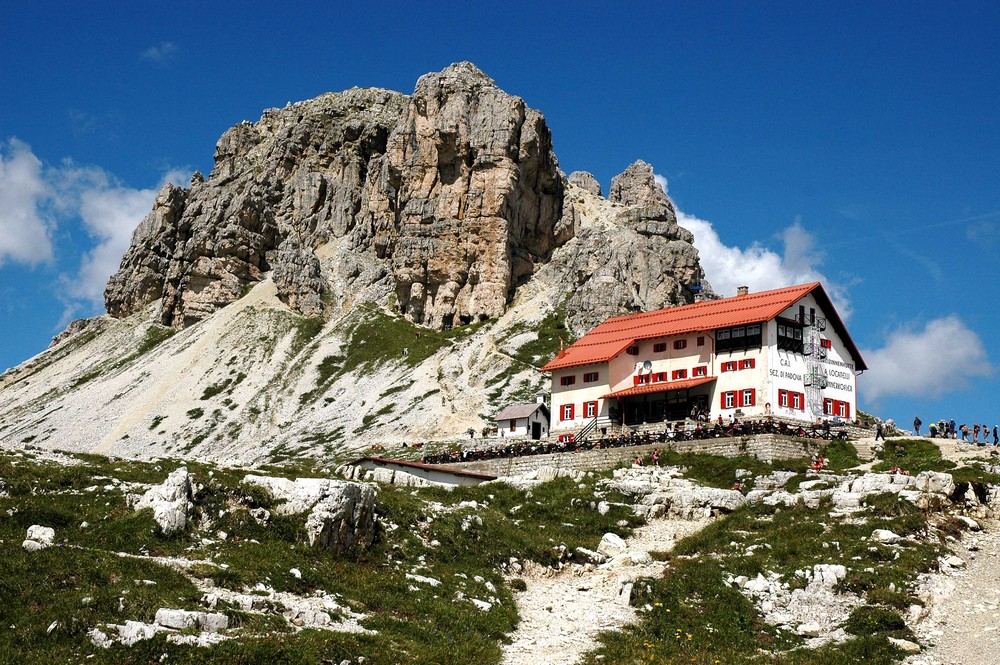 Massenwanderung auf die drei Zinnenhütte