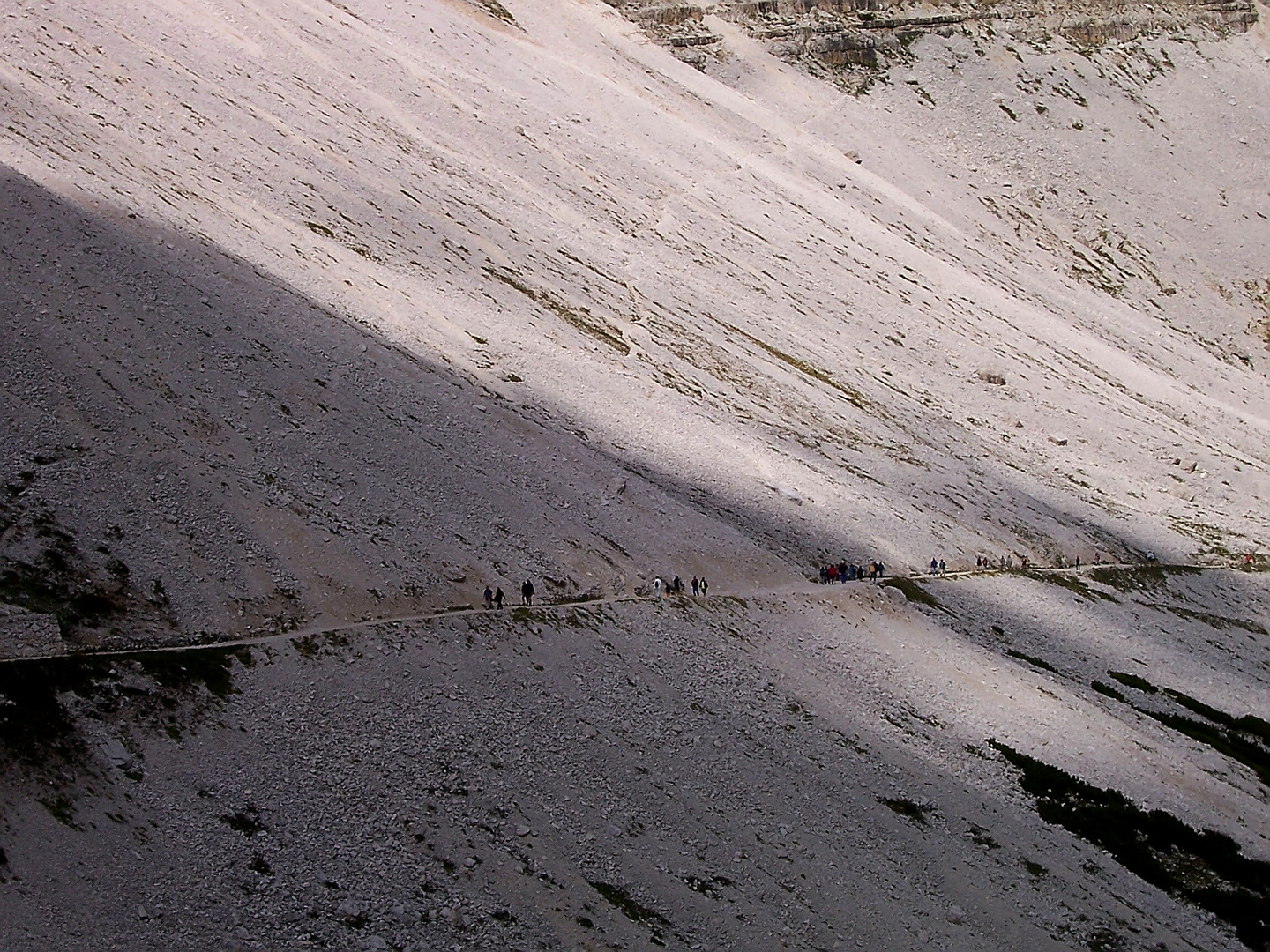 Massenwanderung in den Dolomiten