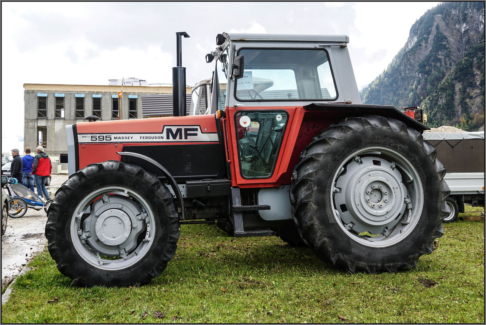 Massey Ferguson MF 595