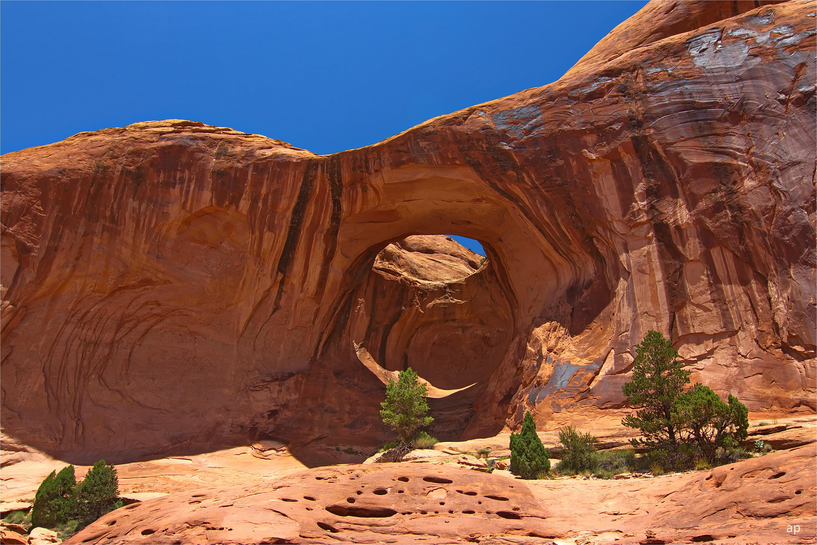 massive sandstone 