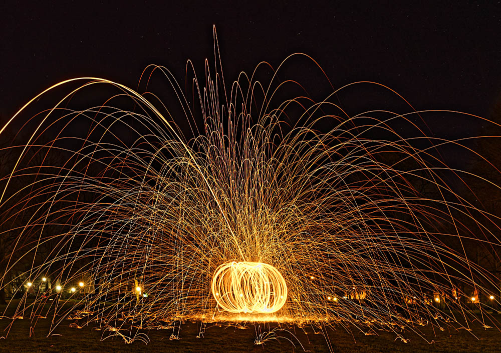 Master of burning steel wool (III)