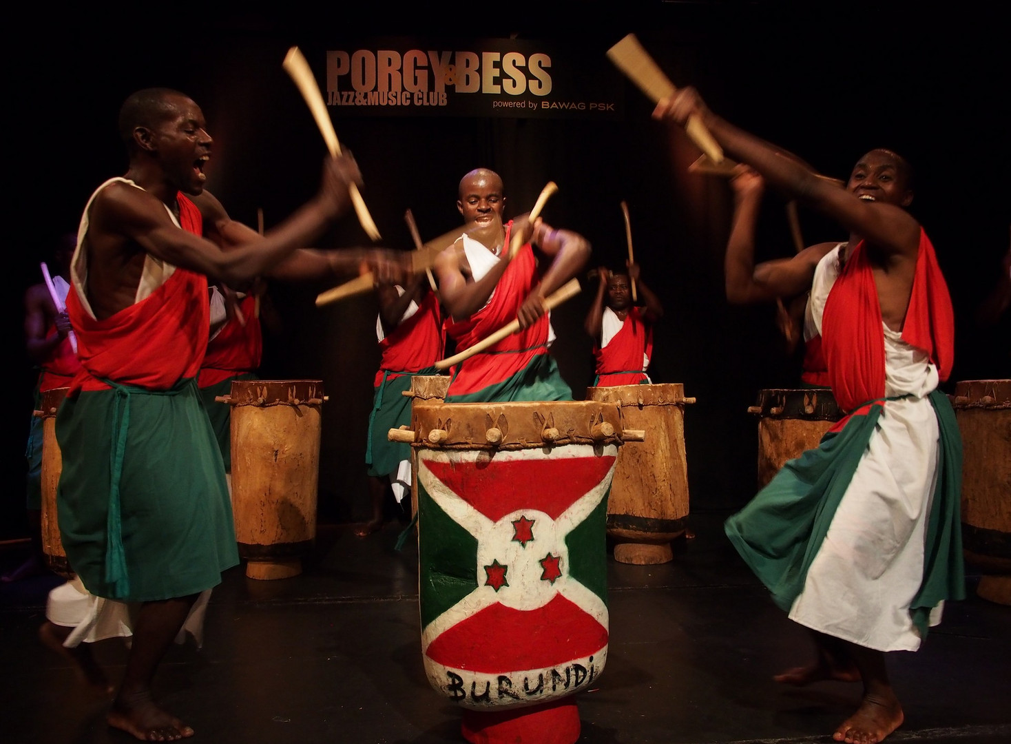 masterdrummers of burundi