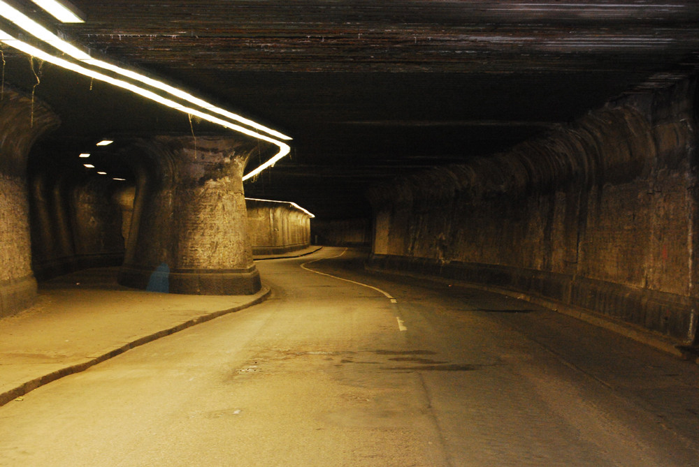 Matena-Tunnel in Duisburg Bruckhausen
