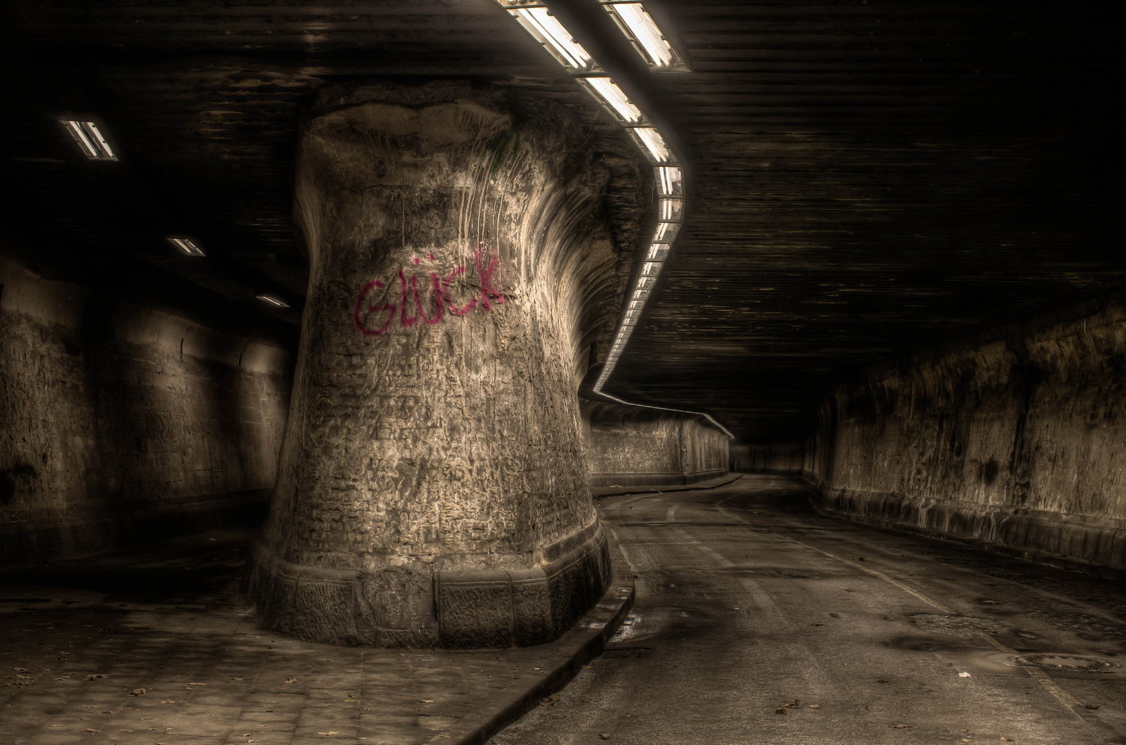 Matena-Tunnel (Schimanski-Tunnel) in Duisburg #2