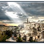 Matera illuminata dal cielo...