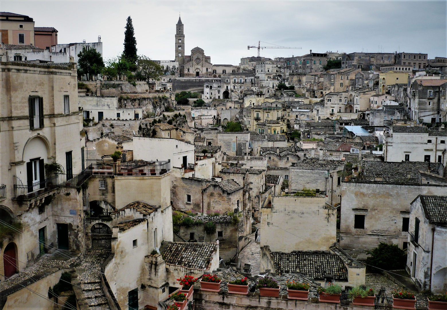 --  MATERA  ist  ...