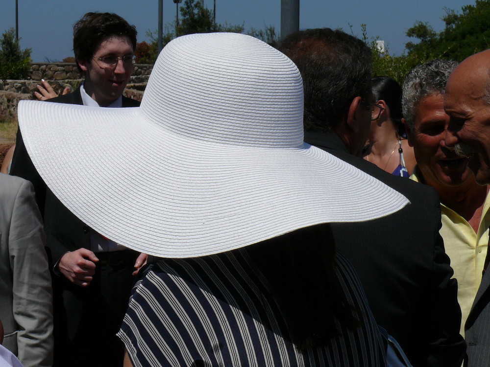 matrimonio con invitati inglesi obbligo di cappello per le invitate di sua maestà