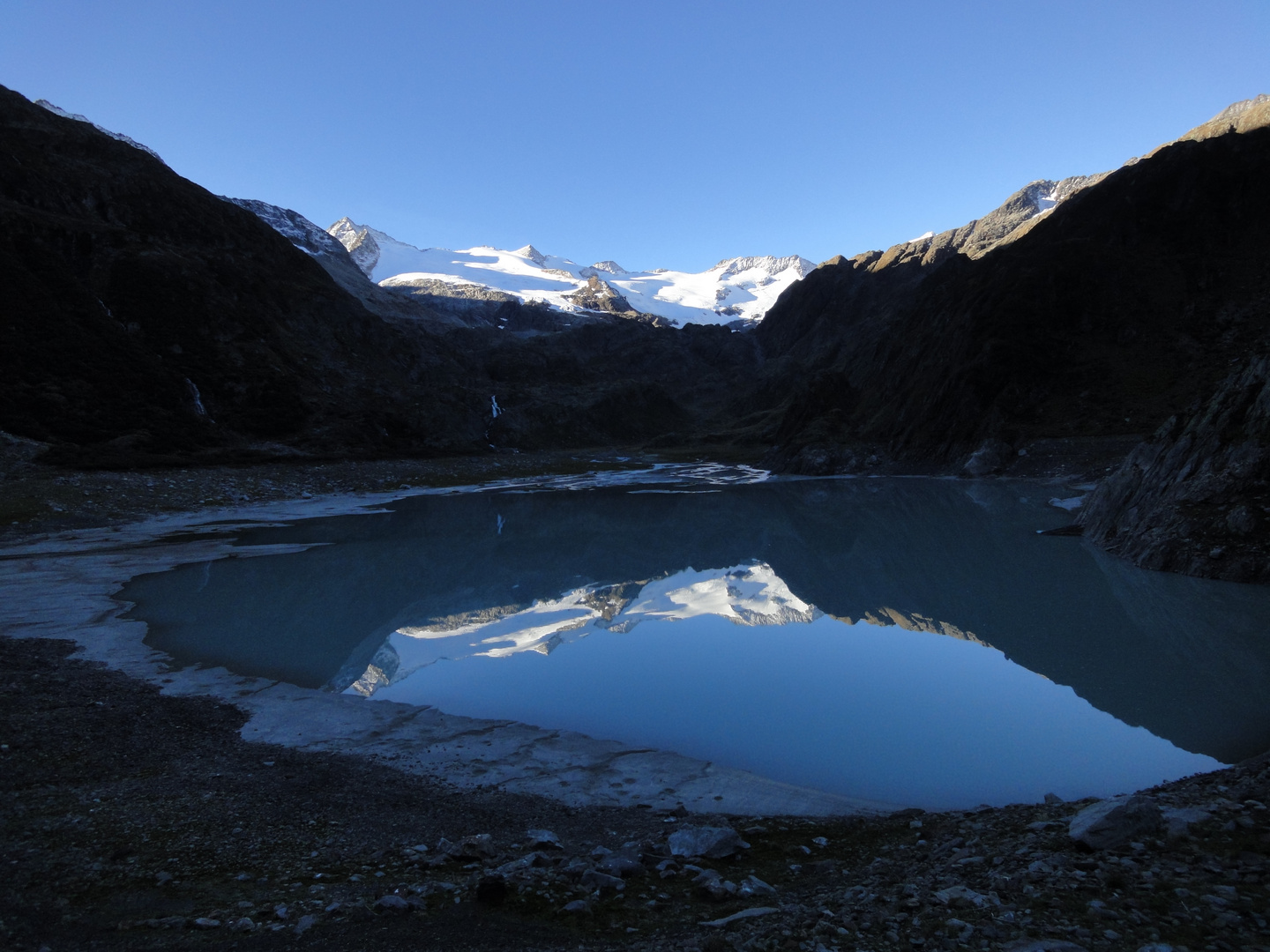 Mattenalpsee im Morgenlicht