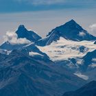 Matterhorn (4478 m.ü.M.) und Dent Blanche (4357 m.ü.M.)