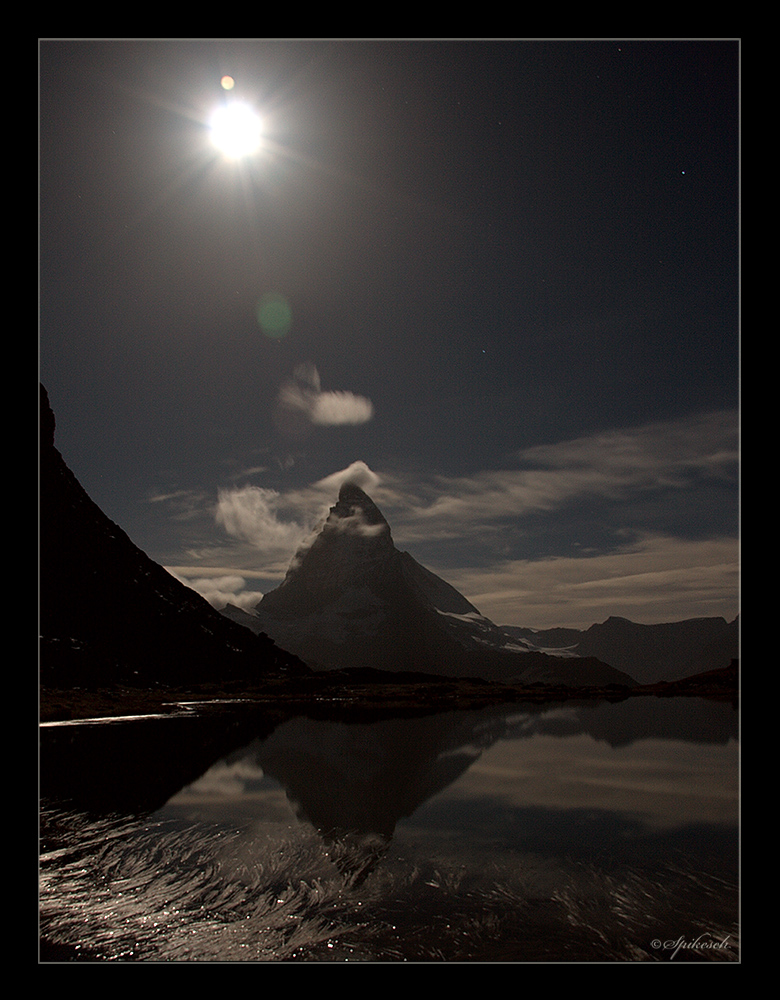 Matterhorn bei Nacht