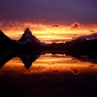 Matterhorn bei Sonnenuntergang am Riffelsee