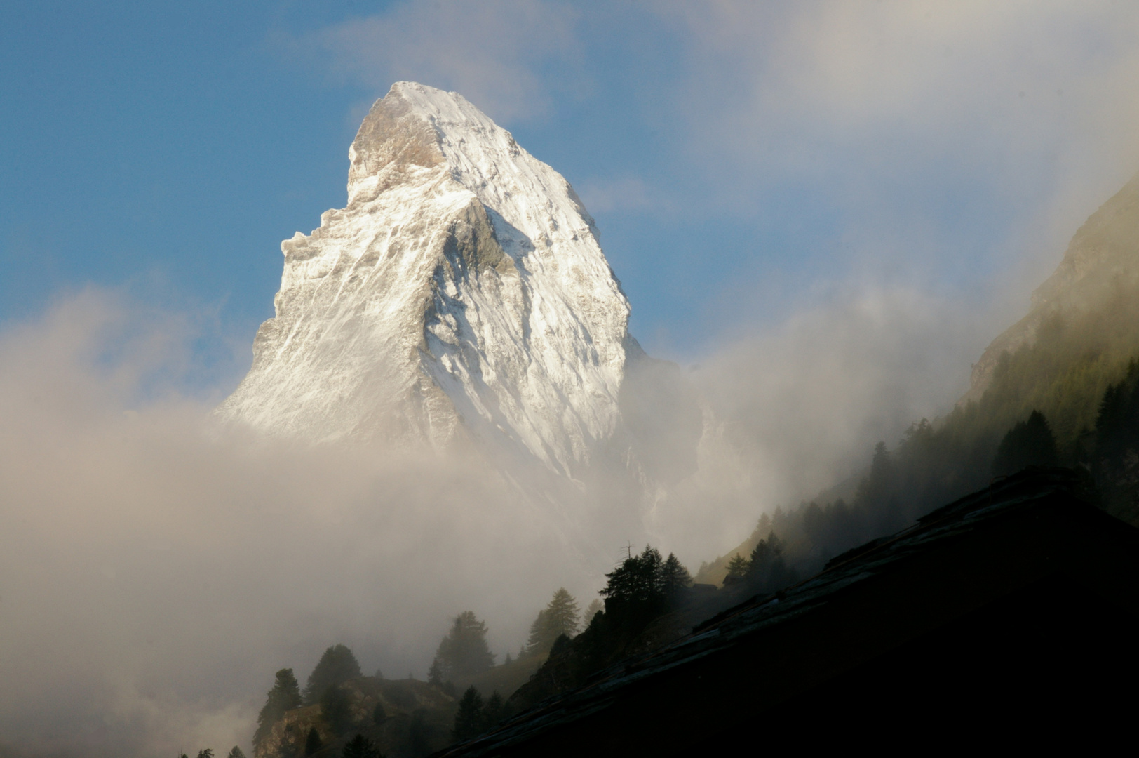 Matterhorn im Morgennebel