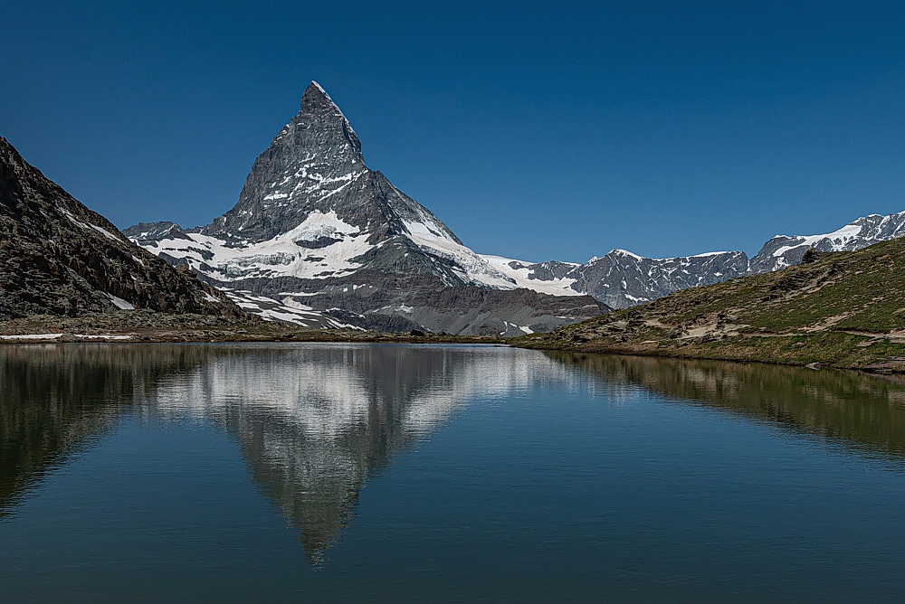 Matterhorn mit Riffelsee - Spiegelung
