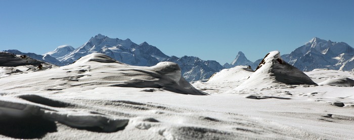 Matterhorn mit Weisshorn und Mischabelgruppe
