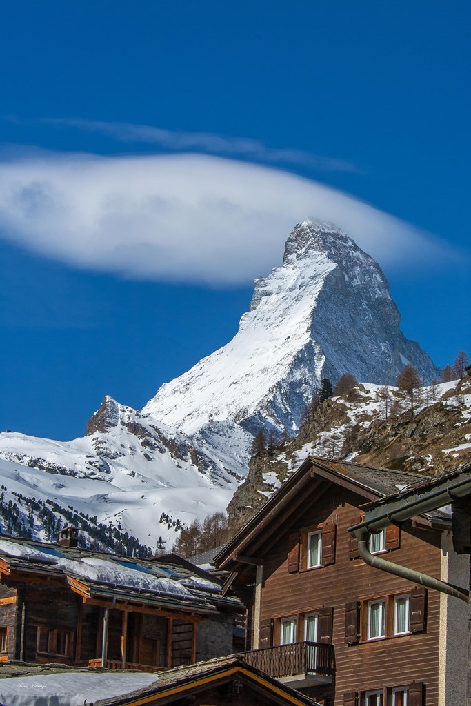 Matterhorn mit Wolkenkappe