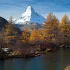 Matterhorn und Grindjisee im Herbst