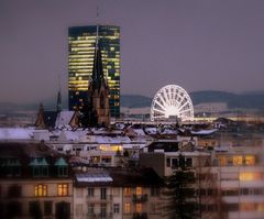Matthäuskirche, Messeturm und Riesenrad in Basel