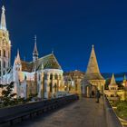 Matthiaskirche Fischerbastei Budapest Ungarn beleuchtet