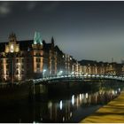 Mauer an der Speicherstadt