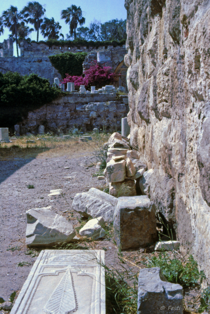 Mauer der Burg Naratzia in Kos