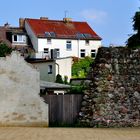 Mauer mit Durchblick