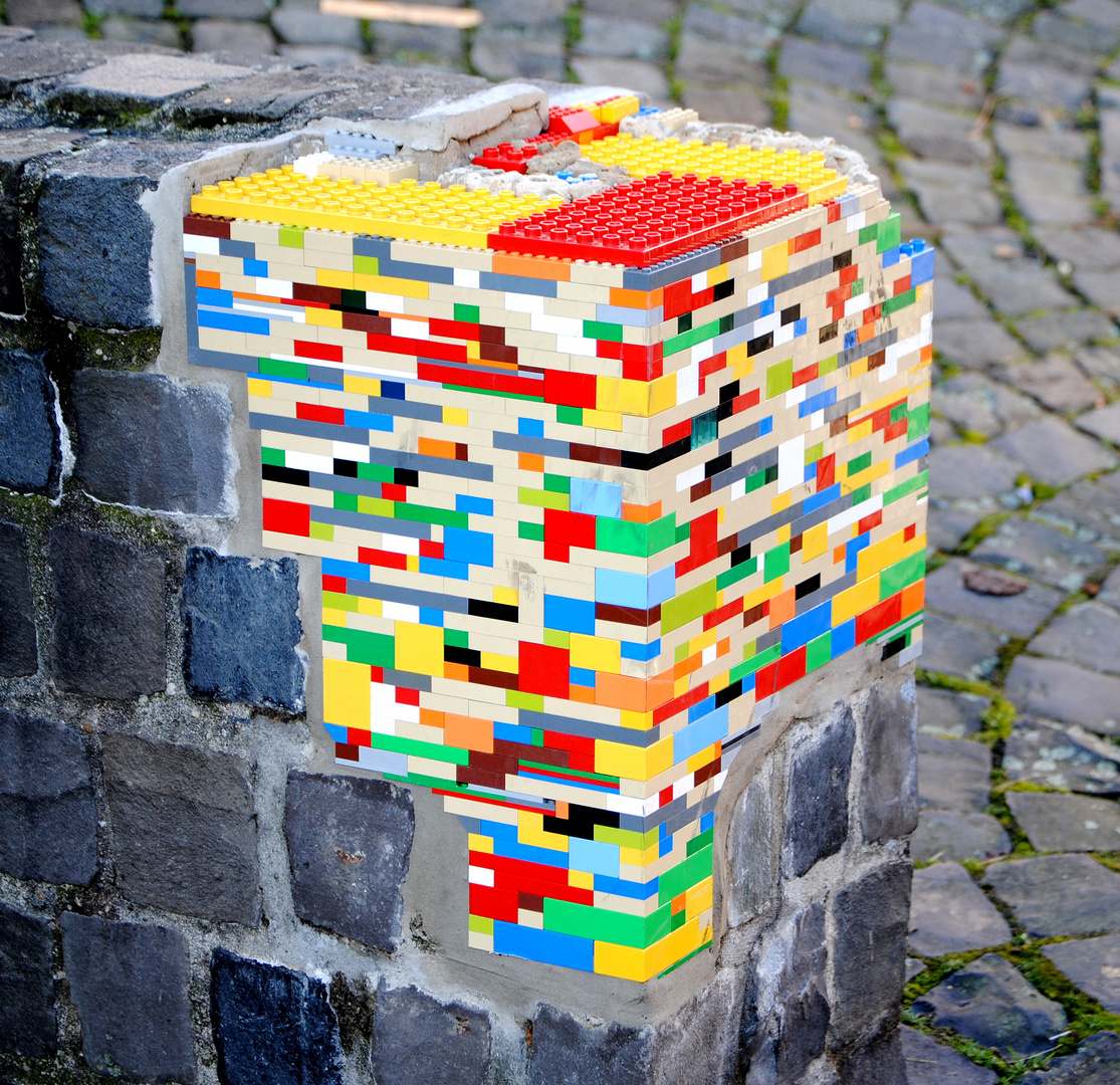 Mauer mit Legosteinen