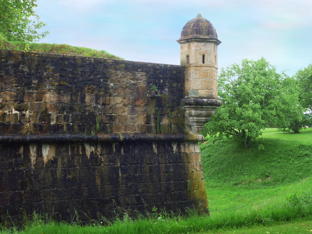 Mauer mit Scharwachtturm