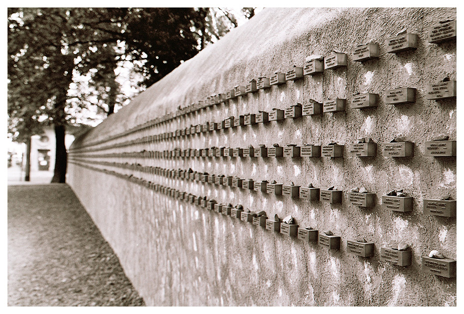 Mauer zum jüdischen Friedhof