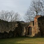 Mauerreste einer alten Burg 