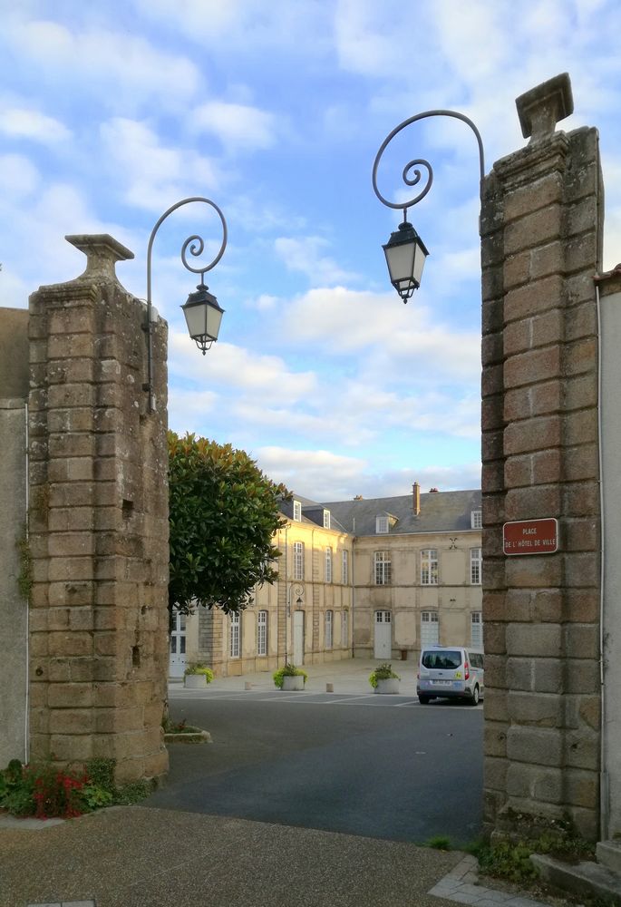 Mauléon, Deux Sèvres photo et image france, world, europe Images