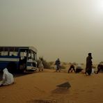Mauretanien - Busstop in der Wüste II
