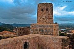 Maurischer Turm in dem Castell de Capdepera