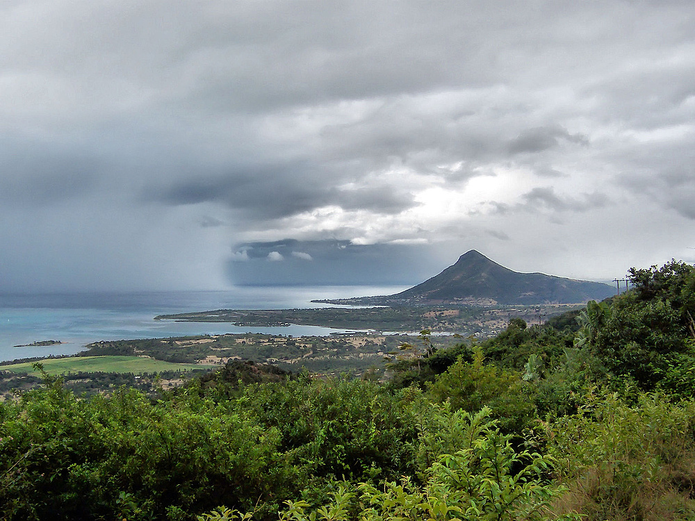 Mauritius - ein Sturm zieht auf