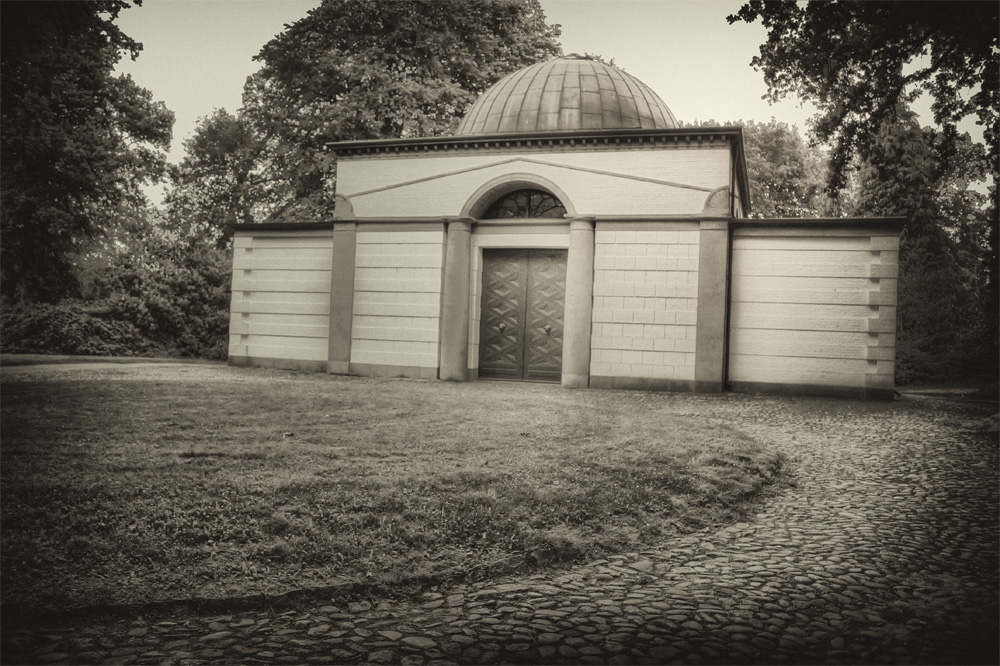 mausoleum