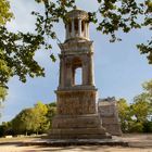 Mausoleum (30 v. Chr.) - Les Antiques de Glanum